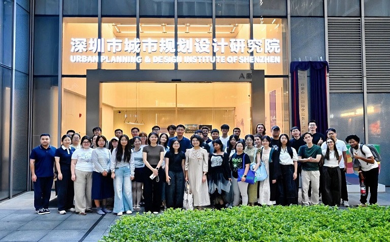 党建联学进现场丨深规院×清华未来人居研究院开展城市实景研学